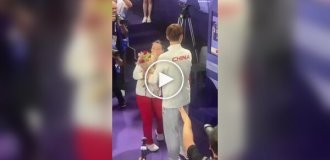 Chinese athlete gets marriage proposal after winning gold medal