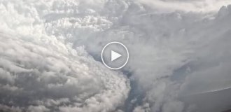 Flight to the epicenter: what the eye of a hurricane looks like from the inside