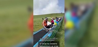 Girl shared an unusual way to travel in China