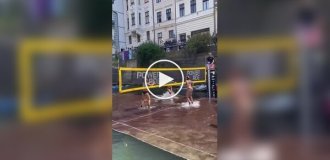 Волейбольный корт на воде в Словении