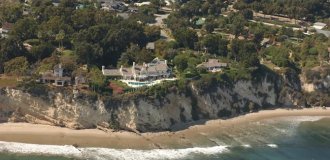 What is the Streisand effect and why is it called that (2 photos)