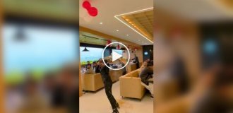 Неудачный день официанта