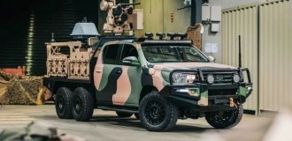 A six-wheeled Toyota Hilux for the military was created in Australia (4 photos)