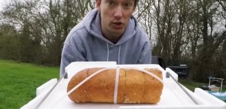 Блогеры отправили хлеб в открытый космос, а потом съели его (3 фото)