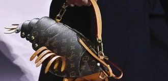 Нещадна мода: Louis Vuitton випустить сумку у формі лобстера за 18 000 доларів (3 фото)