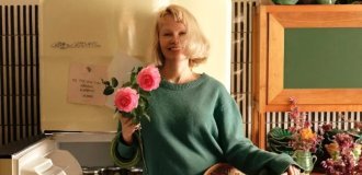 Памела Андерсон выпустила именную серию маринованных огурцов (5 фото)
