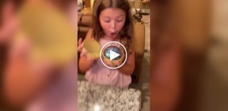 Западные подростки сходят с ума из-за пельменей-антистрессов