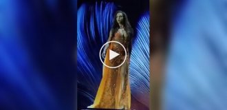 Представительница Ямайки рухнула со сцены на конкурсе «Мисс Вселенная — 2025»