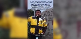 Парень стал единственным доставщиком еды в городе