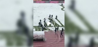 In Switzerland, snowfall almost ruined the match. Football fans came to the rescue