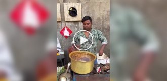 Турист показал, как в Индии готовят уличный чай за 15 рупий