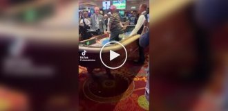 The man lost all his money in an American casino and was very upset