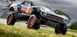Ford presented a racing SUV for the Dakar rally marathon (12 photos)