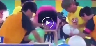 У Китаї набирає популярність незвичайне шоу з лопанням куль