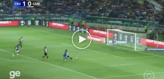 Бразильские футболисты устроили массовую драку и получили 23 красные карточки