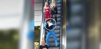 Эпичный танец на эскалаторе