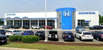 Honda car dealer will return customers overpayment above the official price for all extras and unauthorized "capes" (1 photo)