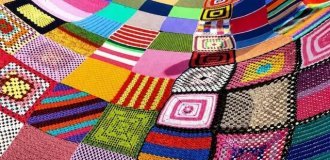 Art Instead of Plastic: In Spain, Streets Decorated with Giant Knitted Art Objects (7 photos) (photo)