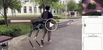 Китайцы представили пристегивающийся экзоскелет