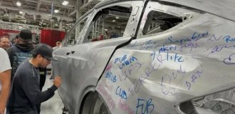 Tesla собрала последний в истории электрокроссовер Model X (1 фото)