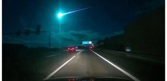 A meteor streaked through the skies over Portugal (1 photo + 5 videos)