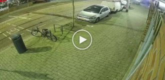 В Роттердаме автомобиль протаранил ювелирный магазин: ограбление не удалось