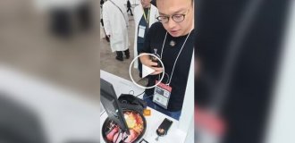 Японцы показали вейп со вкусом рамена