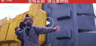 Гигантская механическая рука, которой можно управлять дистанционно