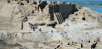 What killed 20 Roman soldiers in the fortress of Dura Europos? (3 photos)
