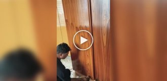 Indian method of painting walls