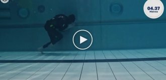 Мужчина прошел 120 метров под водой на одном дыхании