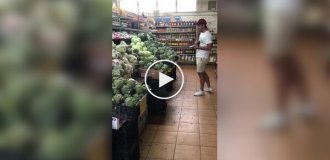 A fluffy broccoli lover