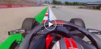 Снайперский выстрел гравием: пилот F1 выбыл из гонки из-за нелепой случайности в стиле Mario Kart
