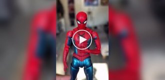 Ожившая фигурка Человека-паука