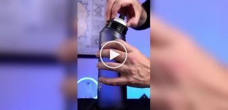 Бутылка для воды, которая обманывает мозг