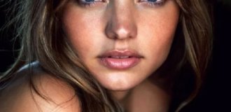 Миранда Керр отпраздновала 43-летие (10 фото)