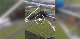 In China, power line installers arrange a "quiet hour" right on supports at great heights