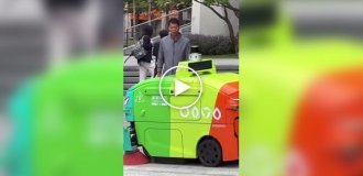 Реакция дворника на робота-уборщика