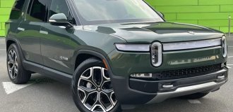 В Украине появился новый электровнедорожник Rivian с запасом хода более 600 км (фото)