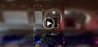 Прохожий с балкона заснял дерзкое ограбление ювелирки