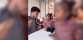 Прививки без слез: врач из Индии превращает укол в игру