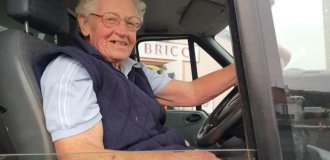 88-year-old Scottish resident raised £1.5 million to build a nursing home (2 photos)