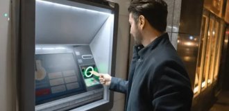 Мужчине по ошибке выплатили зарплату в 330 раз больше: деньги разрешили оставить (2 фото)