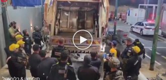 Тайник в мусоровозе: десятки людей пытались нелегально попасть в Израиль