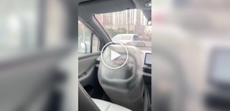 В Китае начали устанавливать заглушки на руль в роботакси