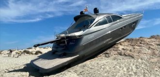 A luxury yacht left for a Spanish island due to a navigation error (2 photos + 3 videos)
