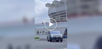 Первые летающие автомобили в Китае