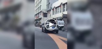 Машины с хвостами на дорогах в Китае