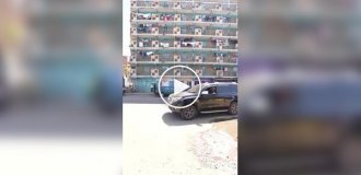 Парень высмеял, как снимают документалки про Африку