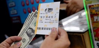 He didn’t share his winnings: the family sued the man who won $1.3 billion in the lottery (3 photos)